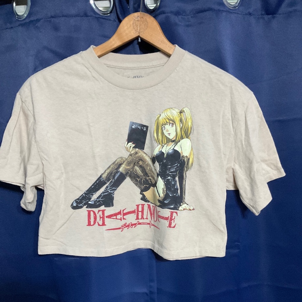 Anime character Cropped t-shirt size med.   w38